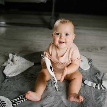 Čaukstoša rotaļlieta HAPPY PANDA BabyOno1533 Čaukstoša rotaļlieta HAPPY PANDA BabyOno1533