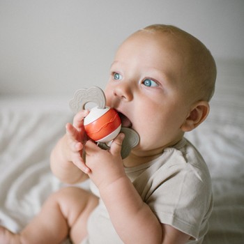 Grabulis ar graužamo BabyOno 1587 Grabulis ar graužamo BabyOno 1587